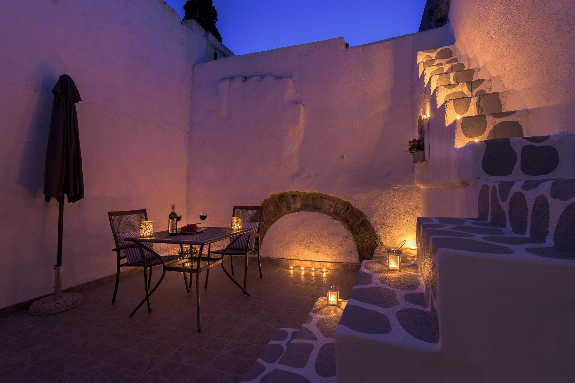 Rustic Self-Inn Rhodes City Buitenkant foto